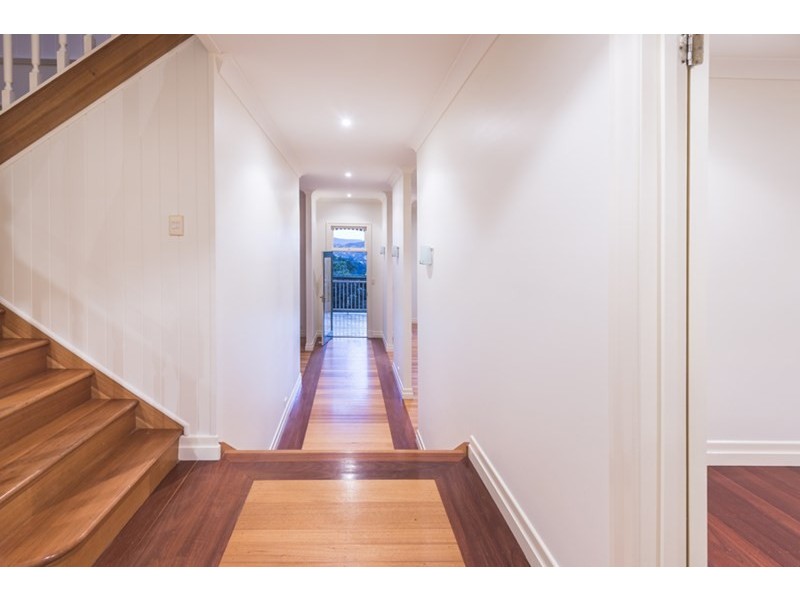 5 Mikado Street, Hamilton QLD 4007