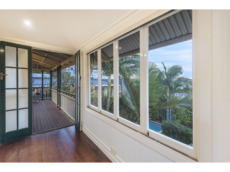 5 Mikado Street, Hamilton QLD 4007