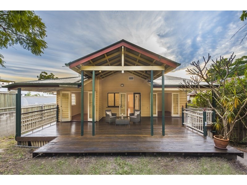 5 Mikado Street, Hamilton QLD 4007