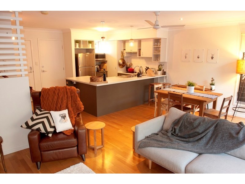 25 Blake Street, Wooloowin QLD 4030