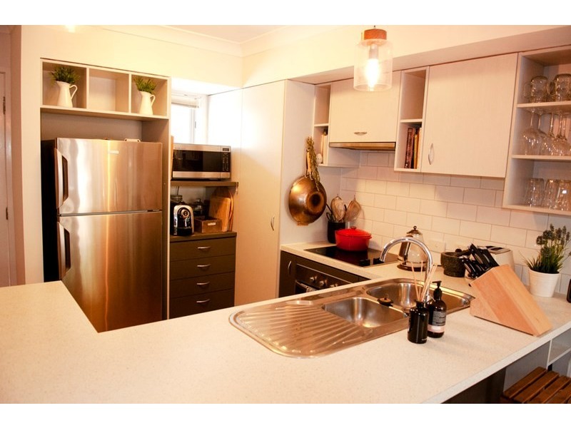 25 Blake Street, Wooloowin QLD 4030