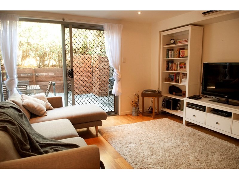 25 Blake Street, Wooloowin QLD 4030