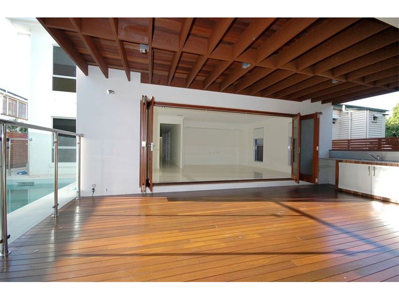 110 Mein Street, Hendra QLD 4011