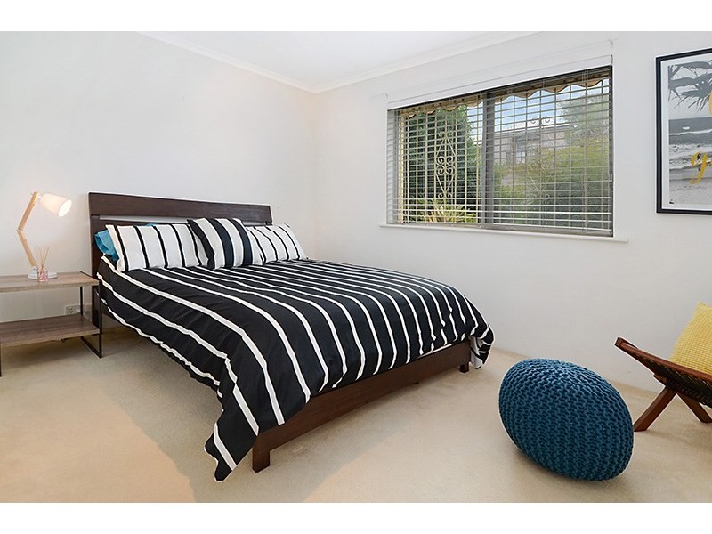 1/9 Rossiter Parade, Hamilton QLD 4007