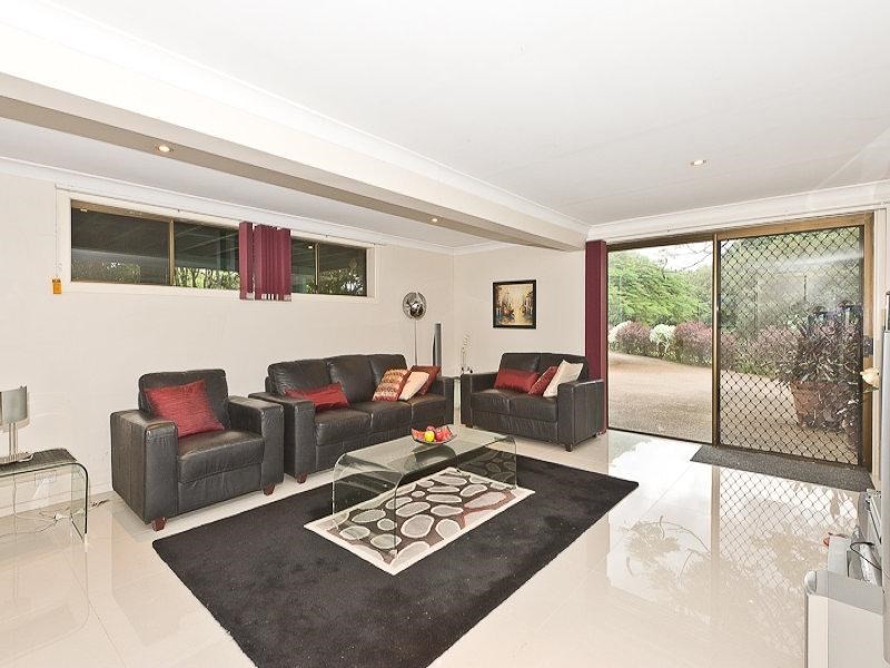 2047 Roghan Road, Bridgeman Downs QLD 4035