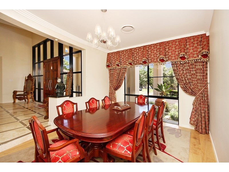 7 Bernborough Place, Bridgeman Downs QLD 4035