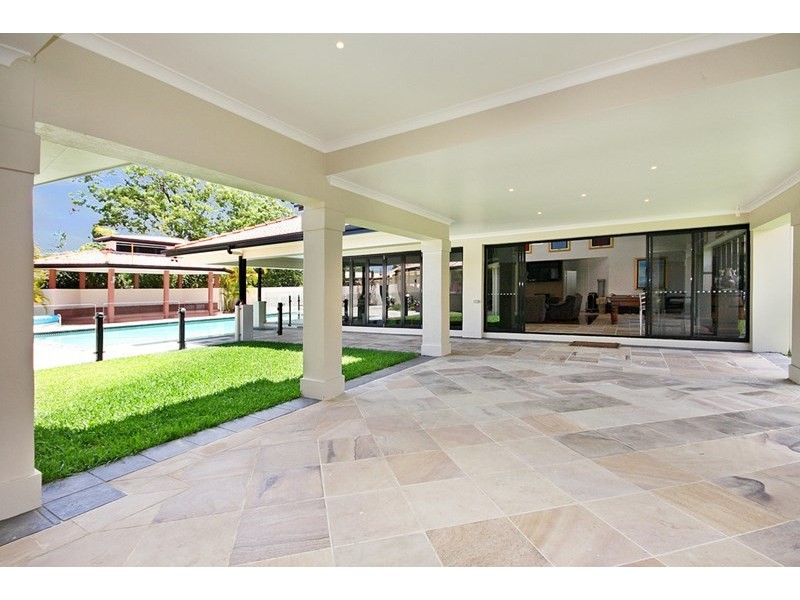 7 Bernborough Place, Bridgeman Downs QLD 4035