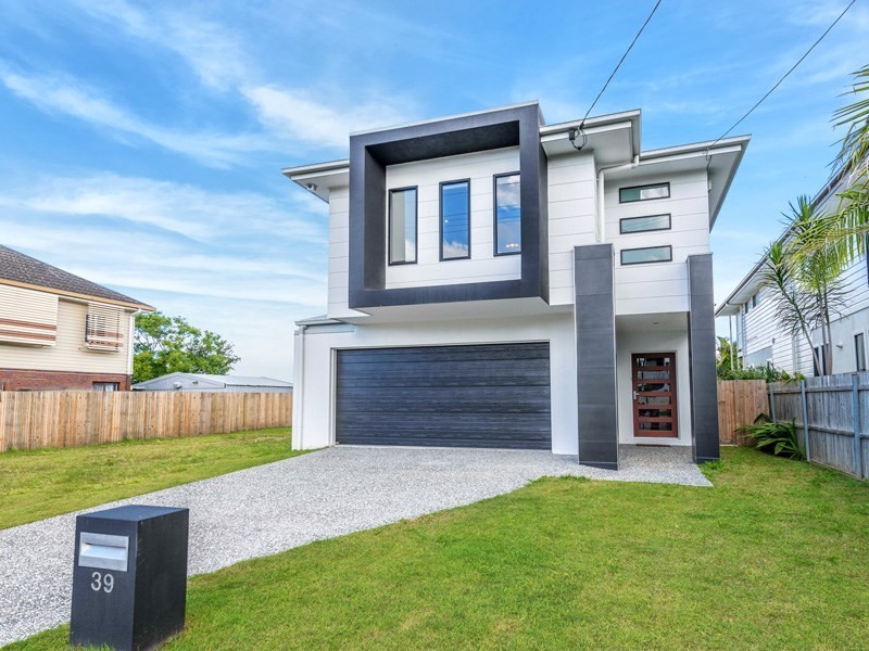 39 Raceview Avenue, Hendra QLD 4011