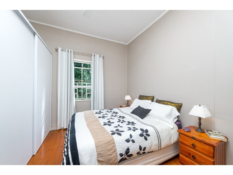 77 Swinburne Street, Lutwyche QLD 4030