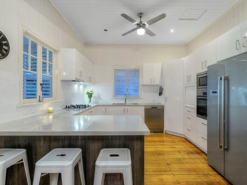 7 View Street, Wooloowin QLD 4030