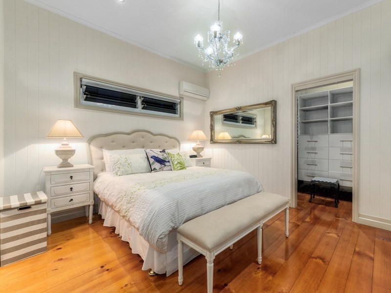 7 View Street, Wooloowin QLD 4030