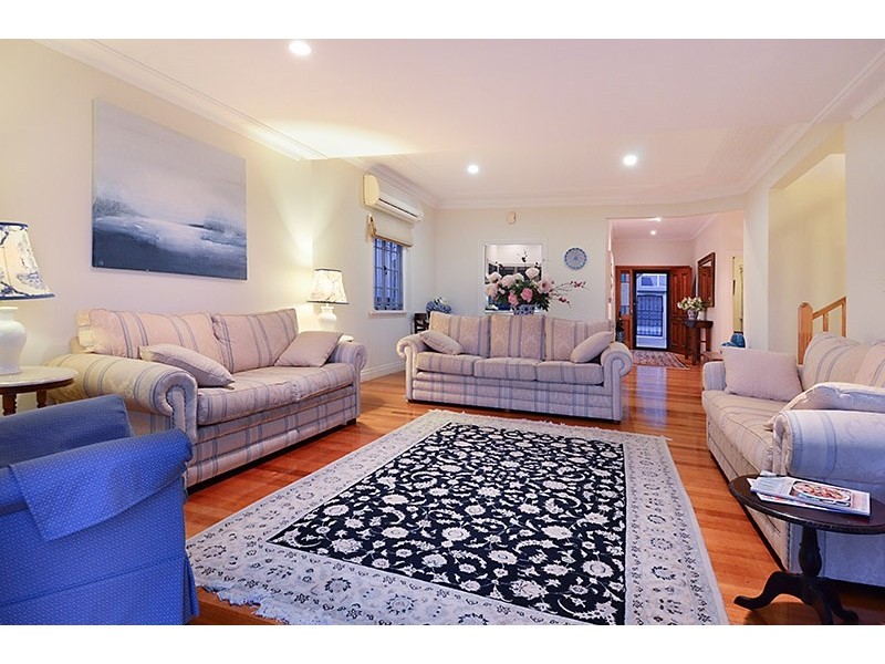 33 Langside Road, Hamilton QLD 4007