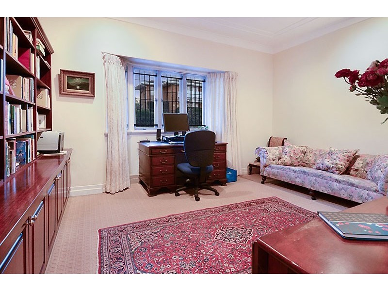 33 Langside Road, Hamilton QLD 4007