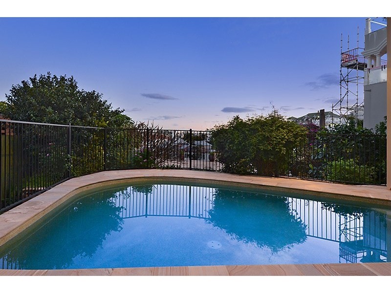 33 Langside Road, Hamilton QLD 4007