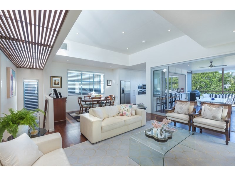 19 Pine Street, Hamilton QLD 4007