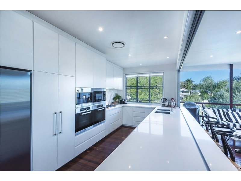 19 Pine Street, Hamilton QLD 4007