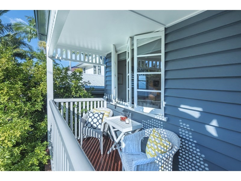 19 Pine Street, Hamilton QLD 4007