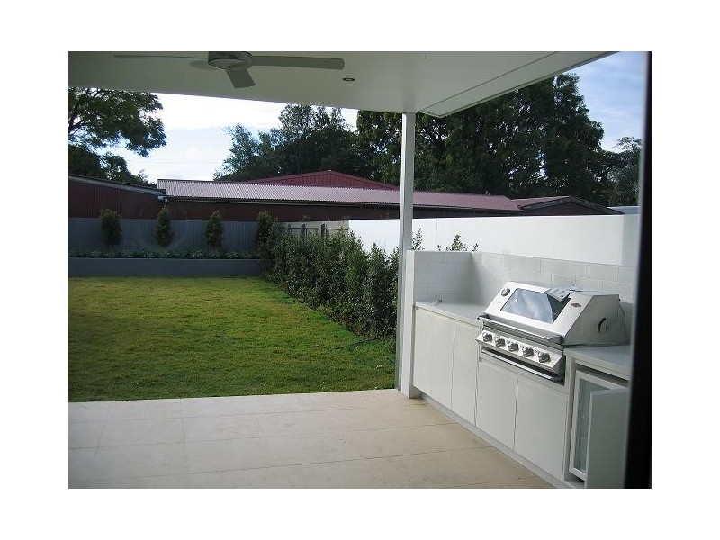 27 Rous Street, Hendra QLD 4011