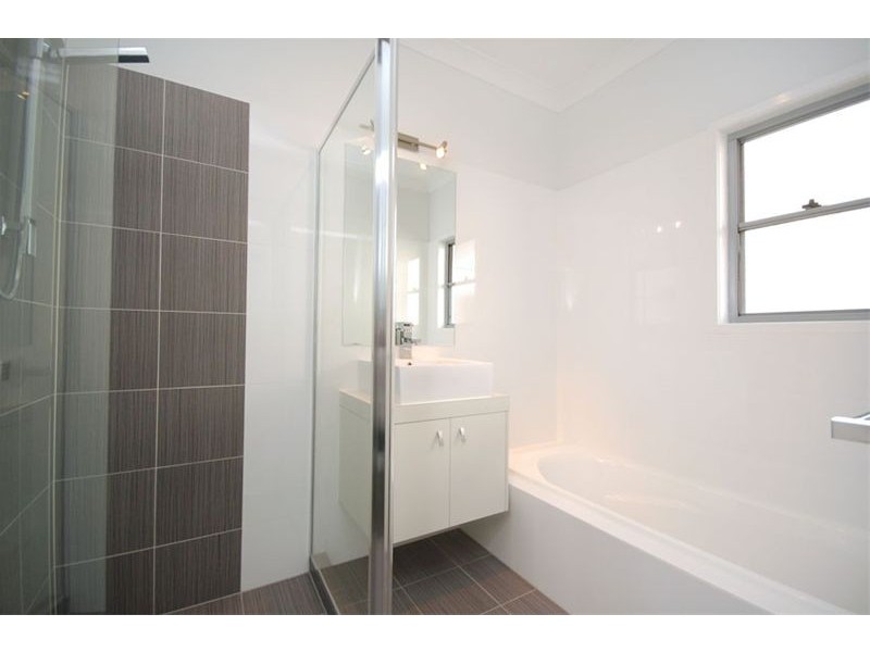 17 Bristol Road, Wavell Heights QLD 4012