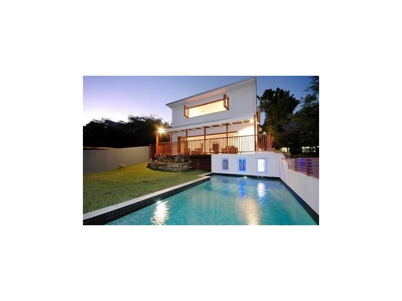 1 Dalton Lane, Hamilton QLD 4007