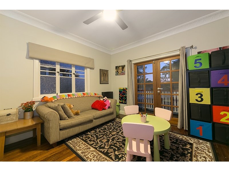 28 Wills Street, Coorparoo QLD 4151
