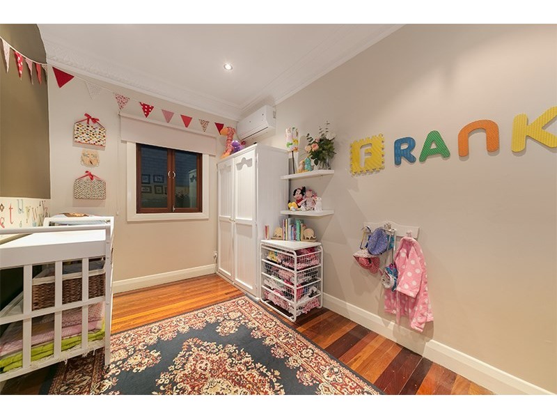 28 Wills Street, Coorparoo QLD 4151