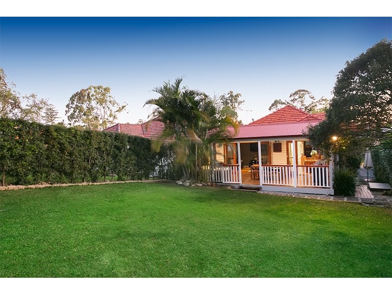 28 Wills Street, Coorparoo QLD 4151