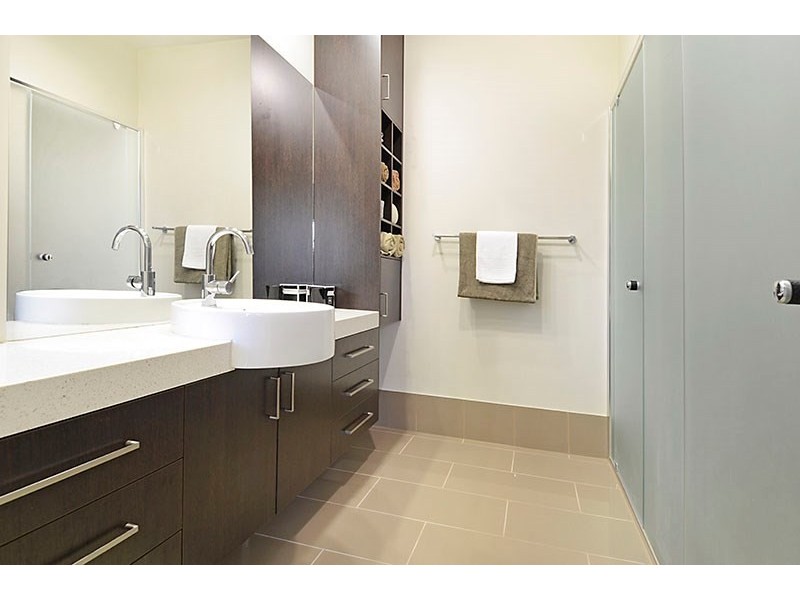 76 Royal Parade, Alderley QLD 4051