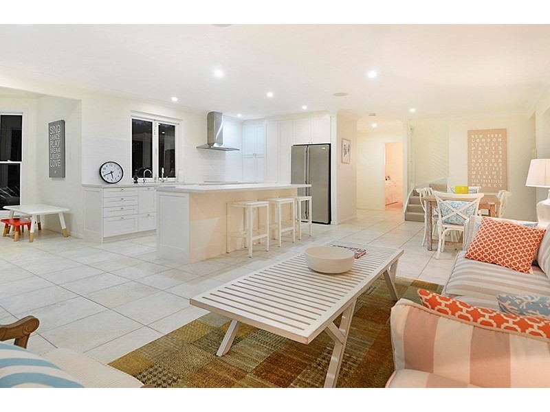 52 Retreat Street, Bridgeman Downs QLD 4035