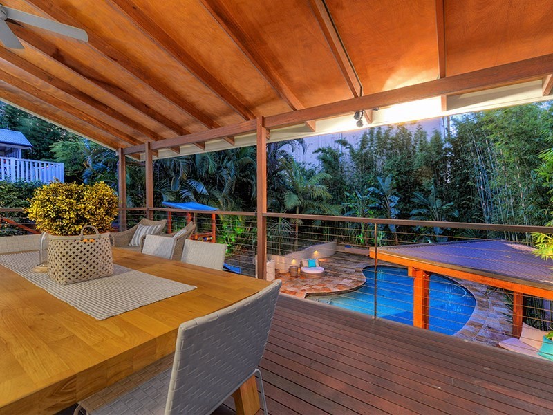 16 London Road, Clayfield QLD 4011