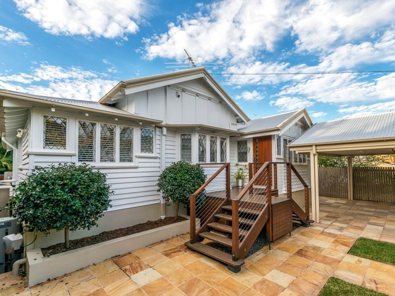 16 London Road, Clayfield QLD 4011