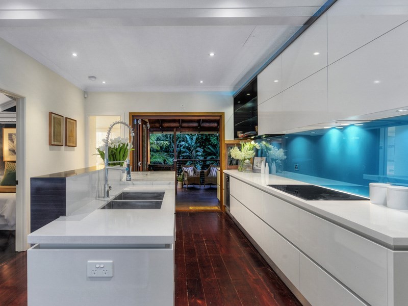 16 London Road, Clayfield QLD 4011