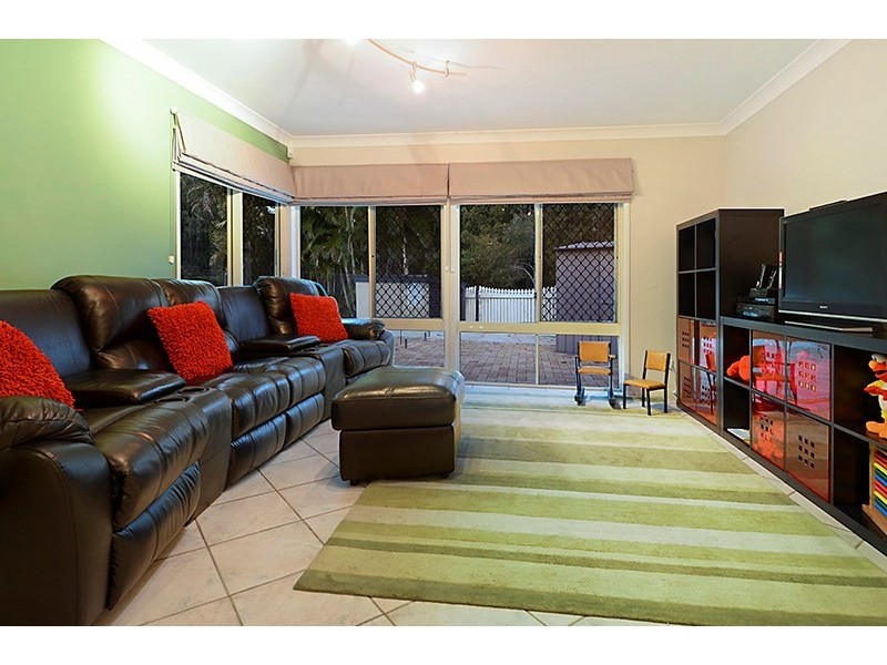 30 Fairhaven Place, Albany Creek QLD 4035