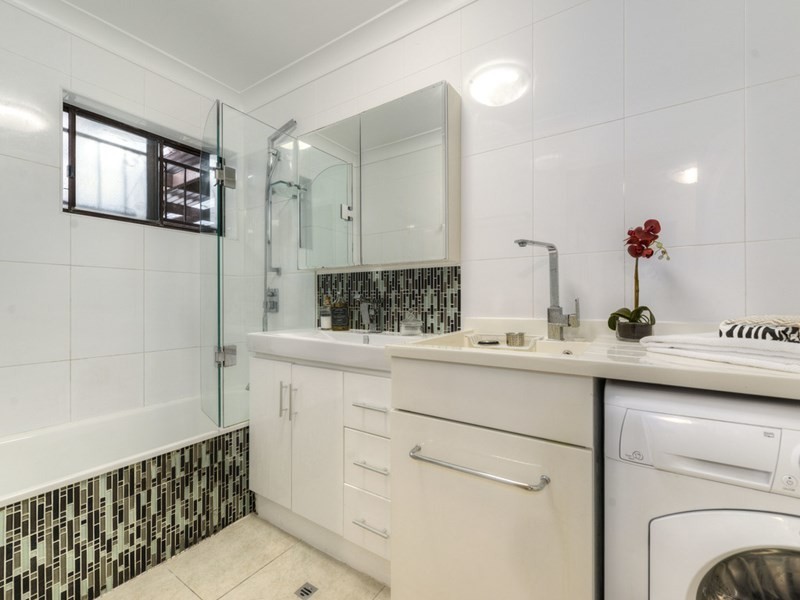 3/24a Crescent Road, Hamilton QLD 4007