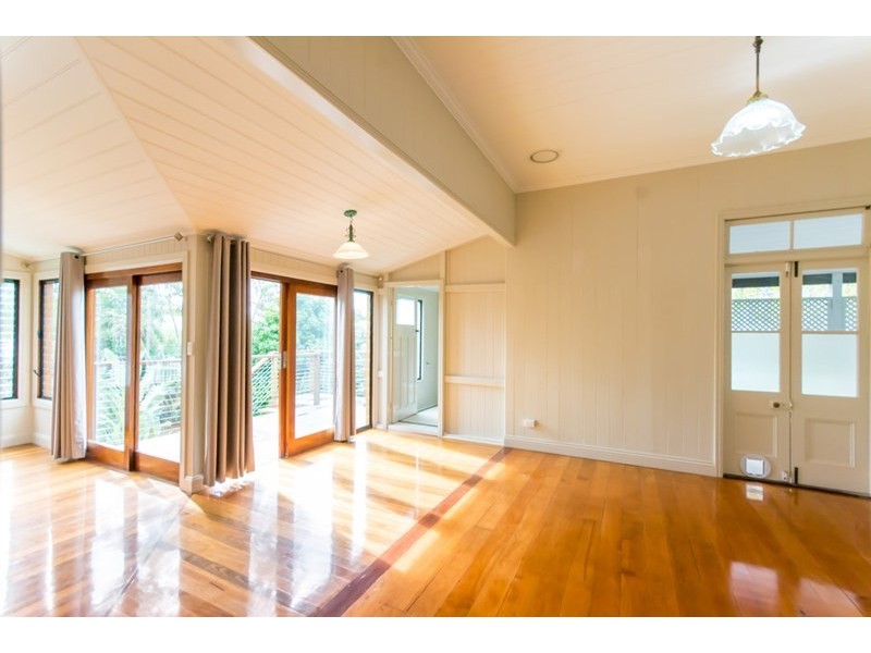 74 Felix Street, Wooloowin QLD 4030