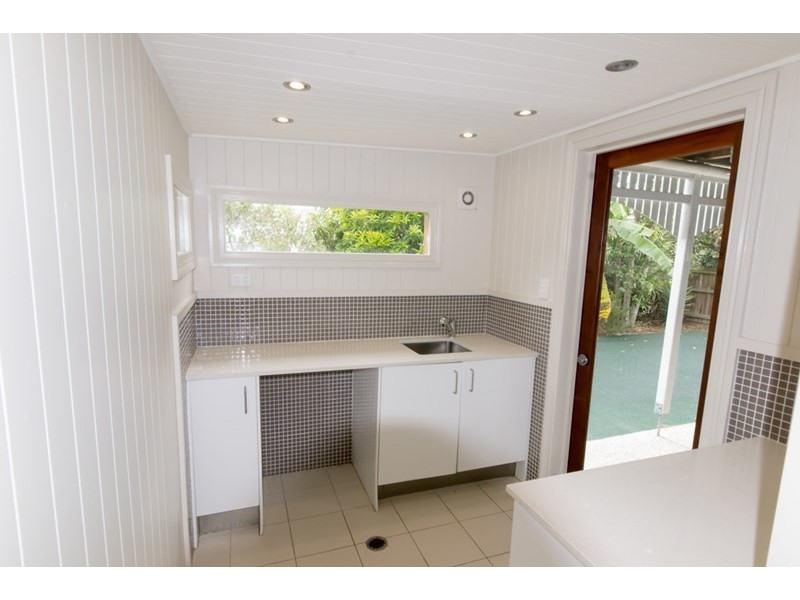 74 Felix Street, Wooloowin QLD 4030