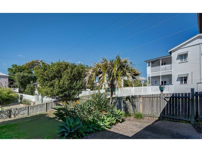 134 Gracemere Street, Grange QLD 4051