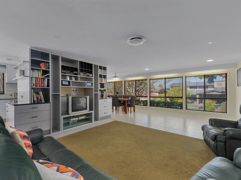 27 McCallum Street, Carseldine QLD 4034