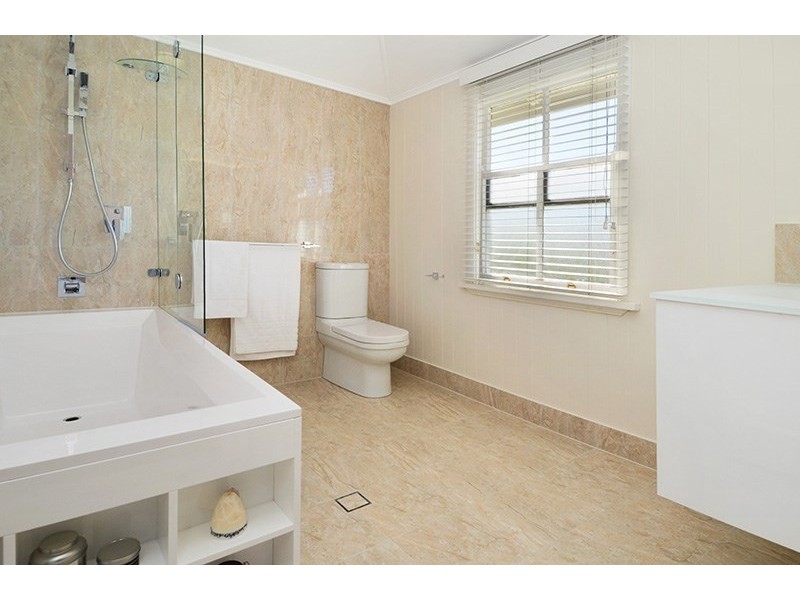 24 Rous Street, Hendra QLD 4011