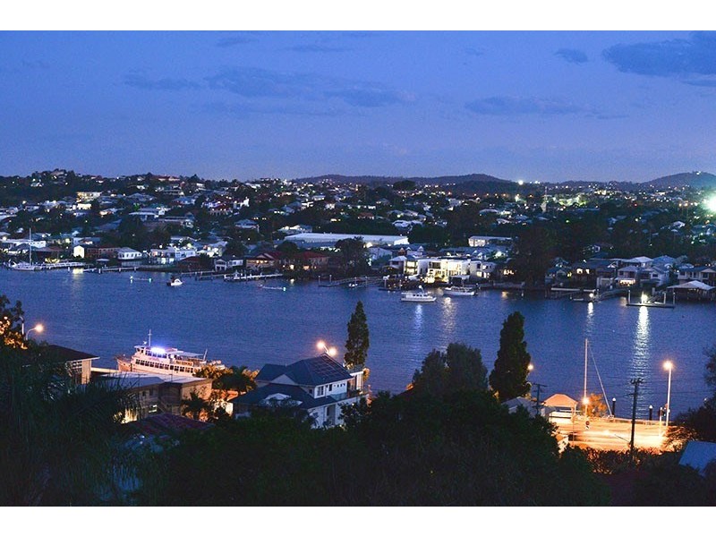 27 Langside Road, Hamilton QLD 4007