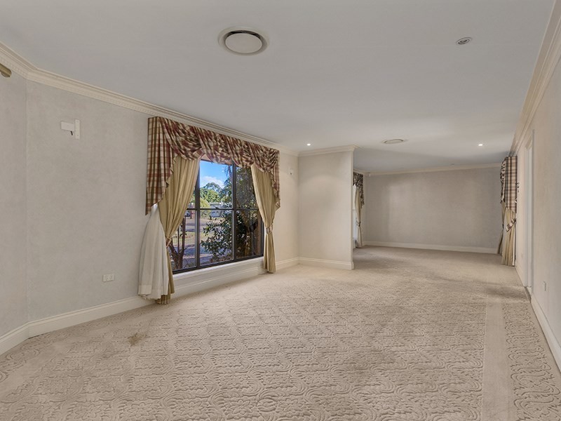 2049 Roghan Road, Bridgeman Downs QLD 4035