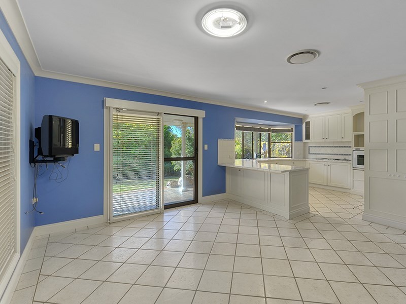 2049 Roghan Road, Bridgeman Downs QLD 4035