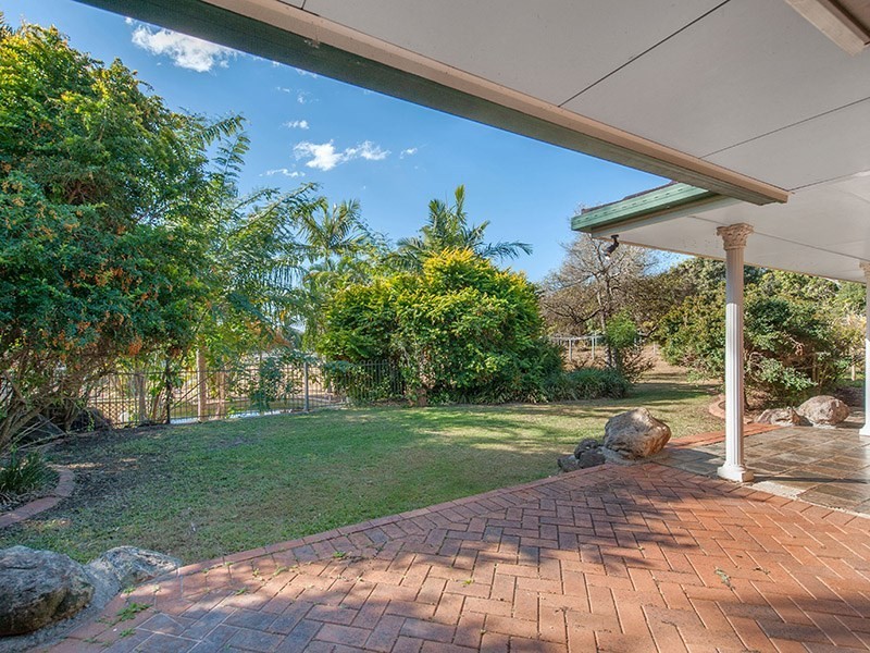 2049 Roghan Road, Bridgeman Downs QLD 4035