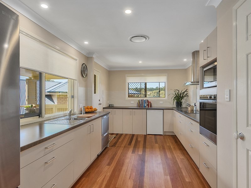 16 Bauple Street, Albany Creek QLD 4035