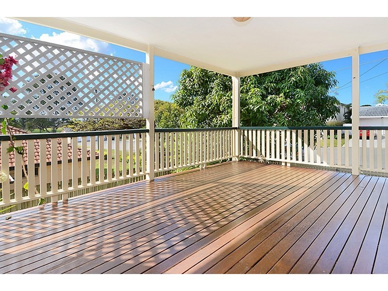 8 Brook Street, Hendra QLD 4011