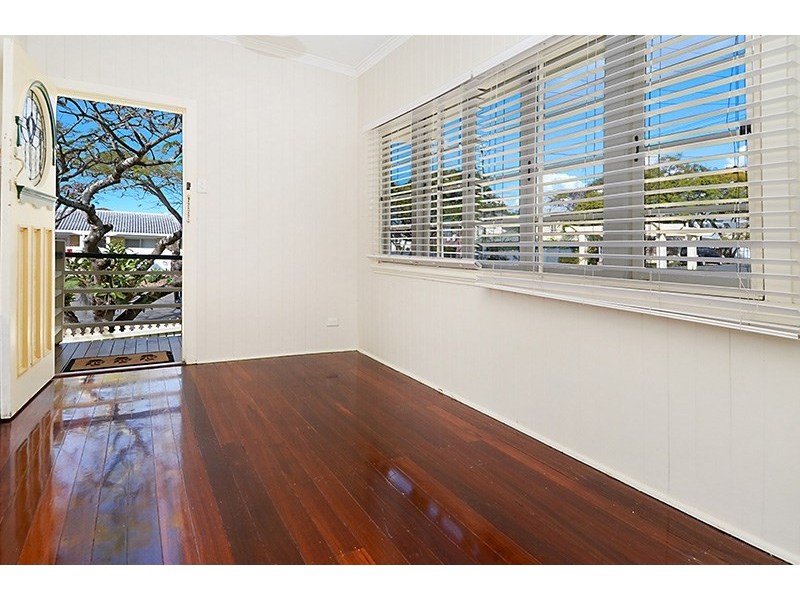 8 Brook Street, Hendra QLD 4011