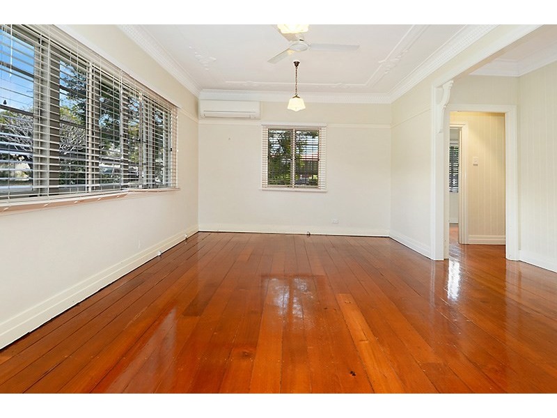 8 Brook Street, Hendra QLD 4011