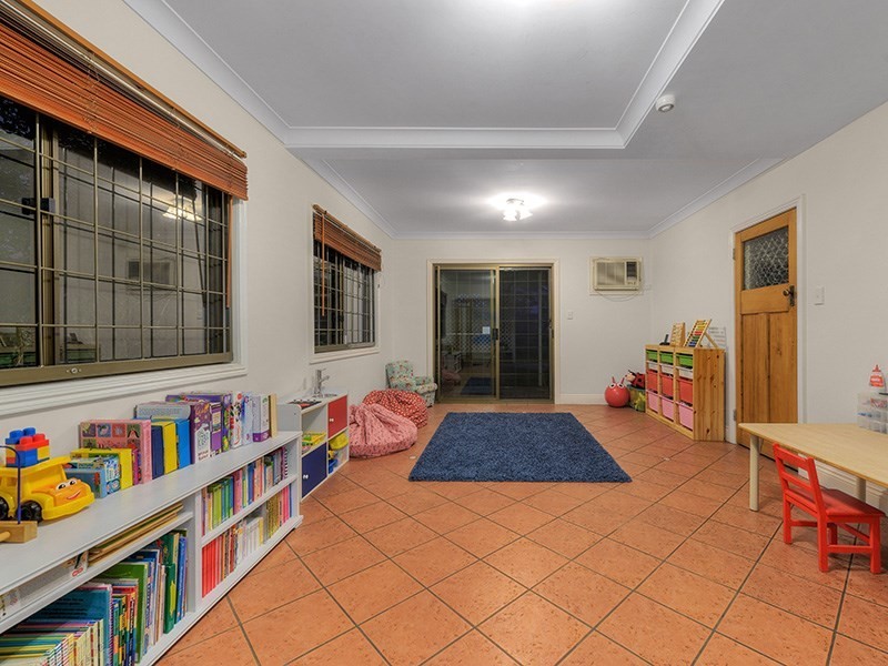 15 Coronella Street, Hendra QLD 4011