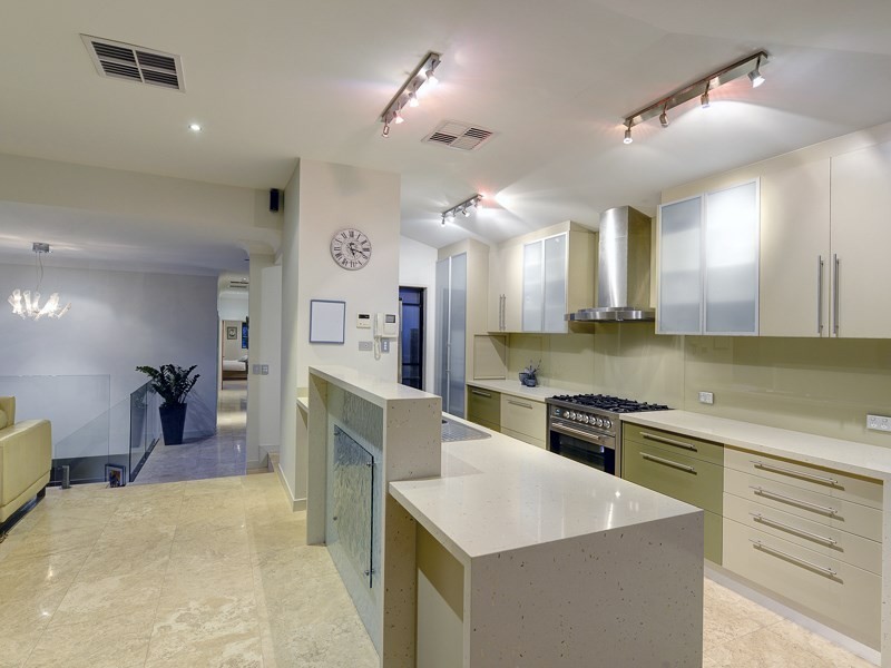 27a Ludlow Street, Hamilton QLD 4007