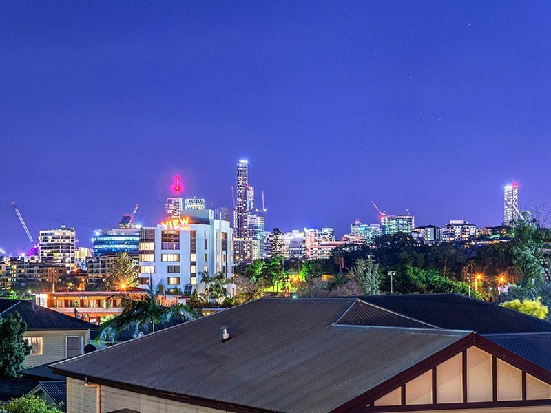 18 Goldsworthy Avenue, Hamilton QLD 4007